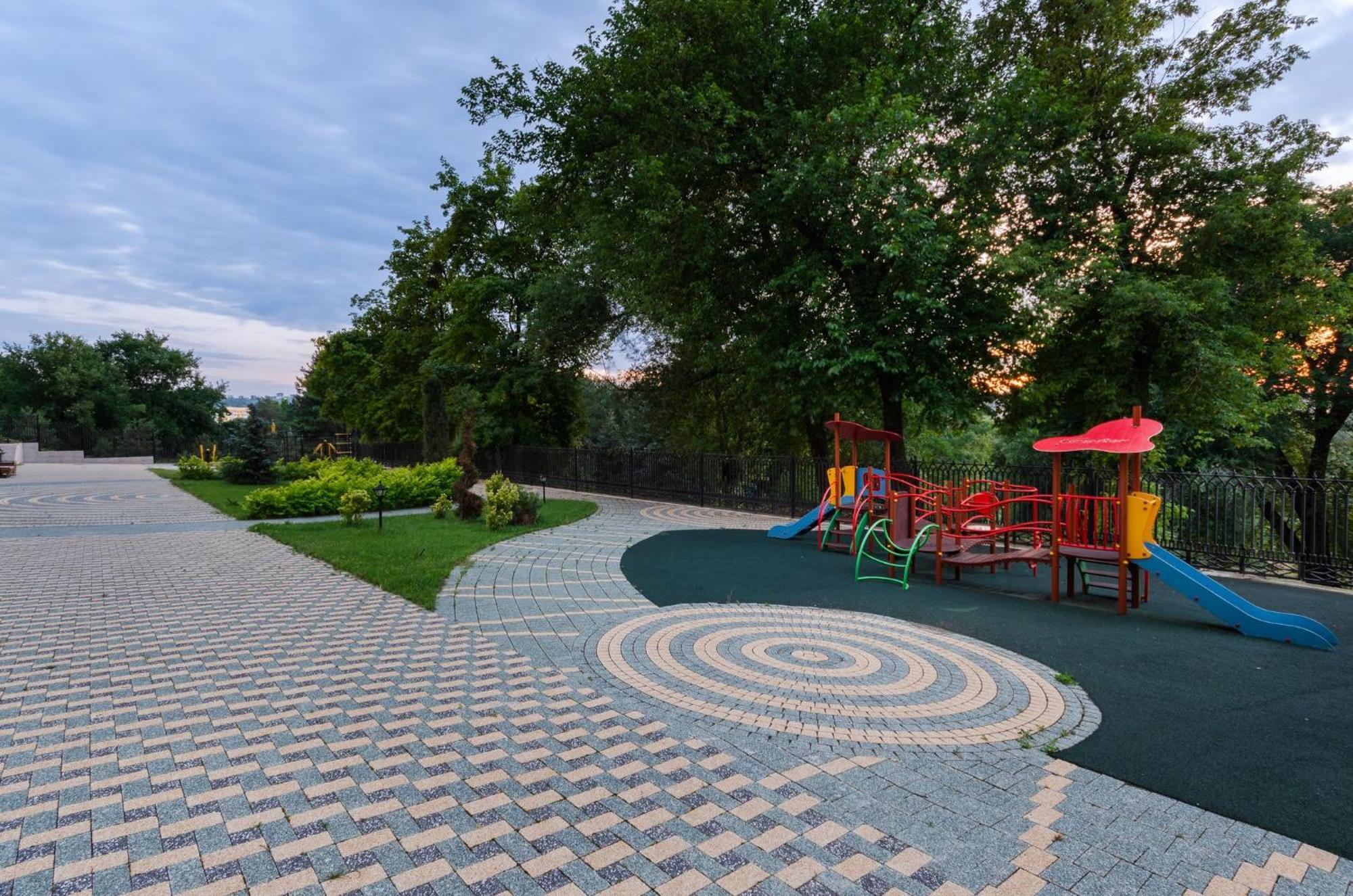 Luxury Apartment Close To The City Centre Chisinau Exterior photo